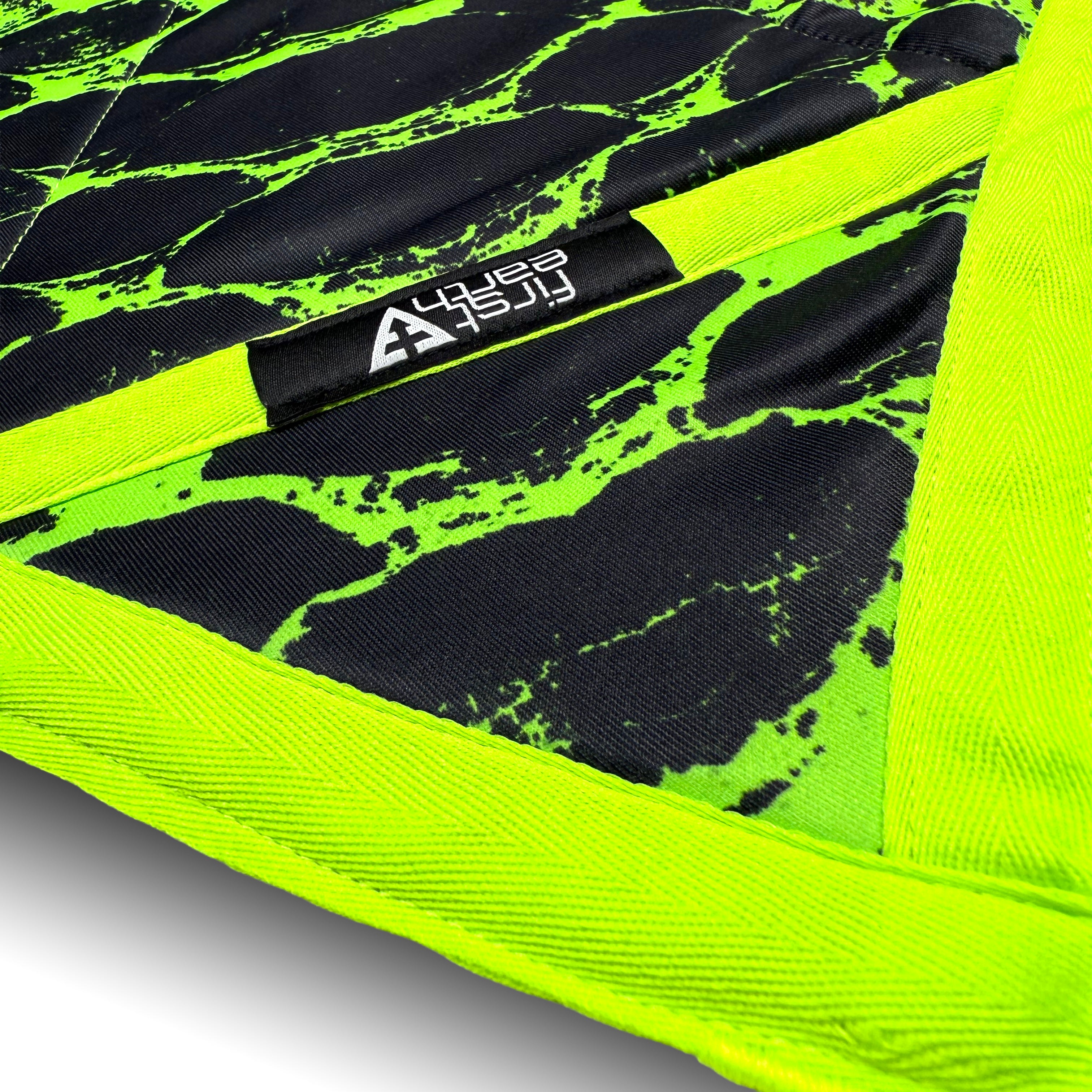 Neon Serpent – UV spinning flow star by First Earth, striking rave prop with serpent design 
