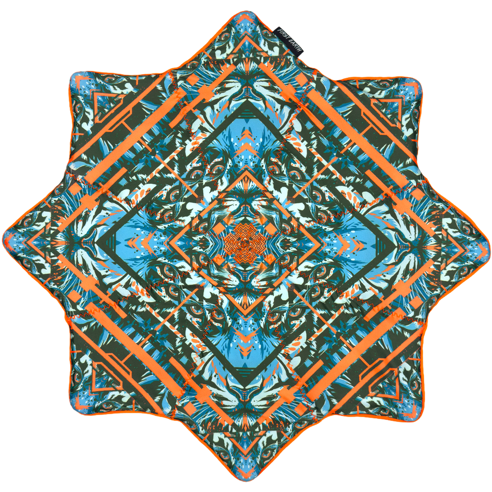 Front design of the Glitch Tiger Orange 20 inch UV Flow Star by First Earth