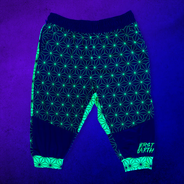 Asanoha Yellow - UV - Velvet 3/4 Jogger Shorts under blacklight