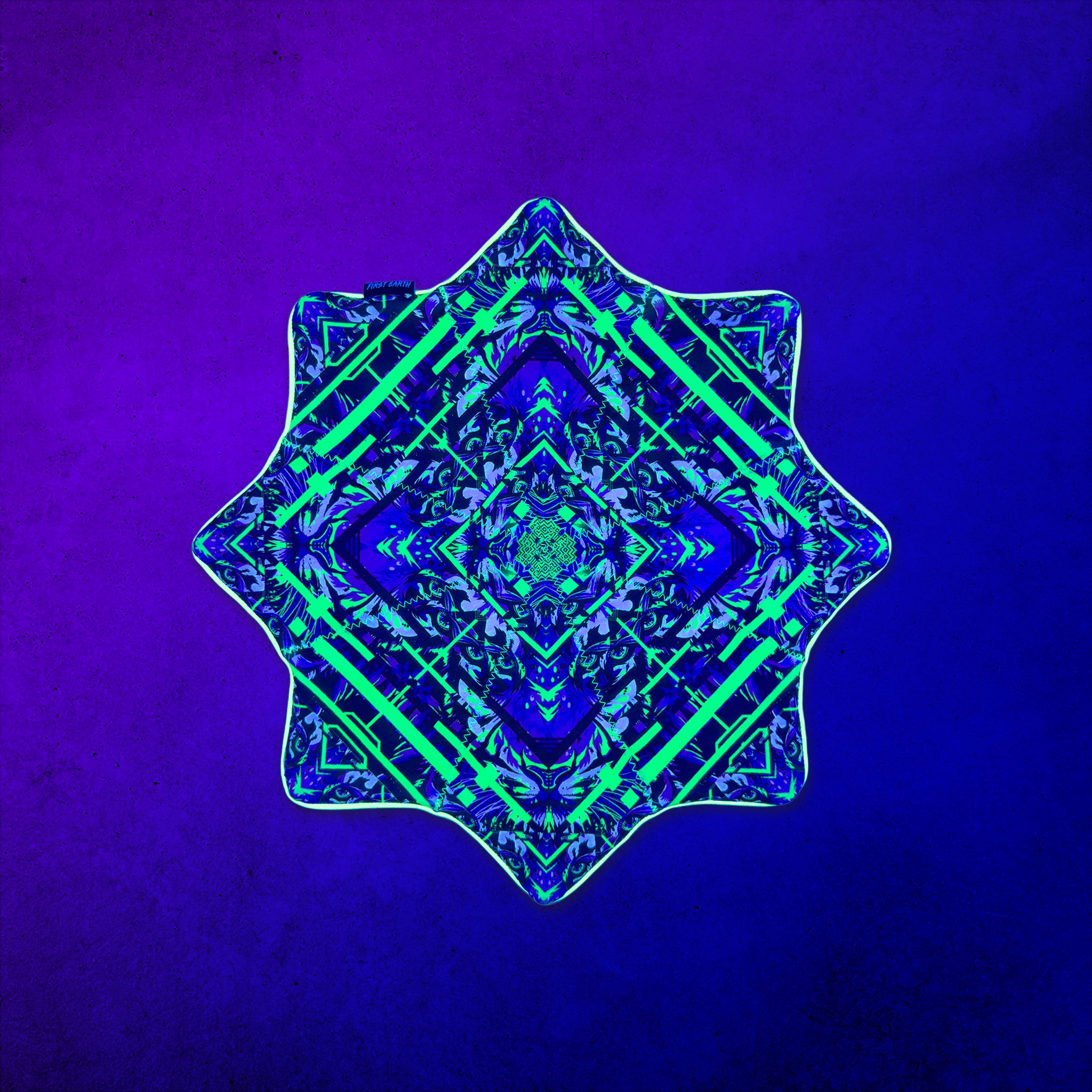 Glitch Tiger Purple 20 inch UV Flow Star by First Earth spinning, back side under UV blacklight
